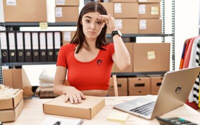 Cómo detectar productos sin stock pero visibles en WooCommerce con SQL